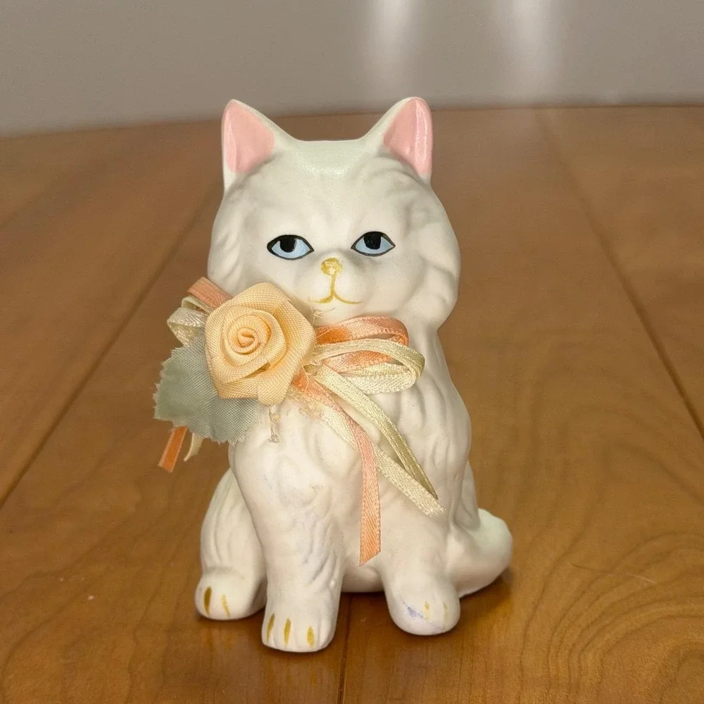 Vintage White Porcelain Cat Figurine Pair Matte Bisque Kittens with Roses Taiwan